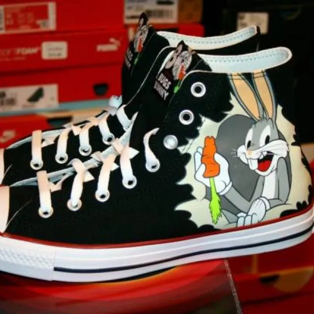 Authentic converse x bugs bunny black white red chuck taylor all star men size