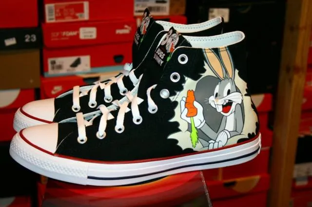 Authentic converse x bugs bunny black white red chuck taylor all star men size