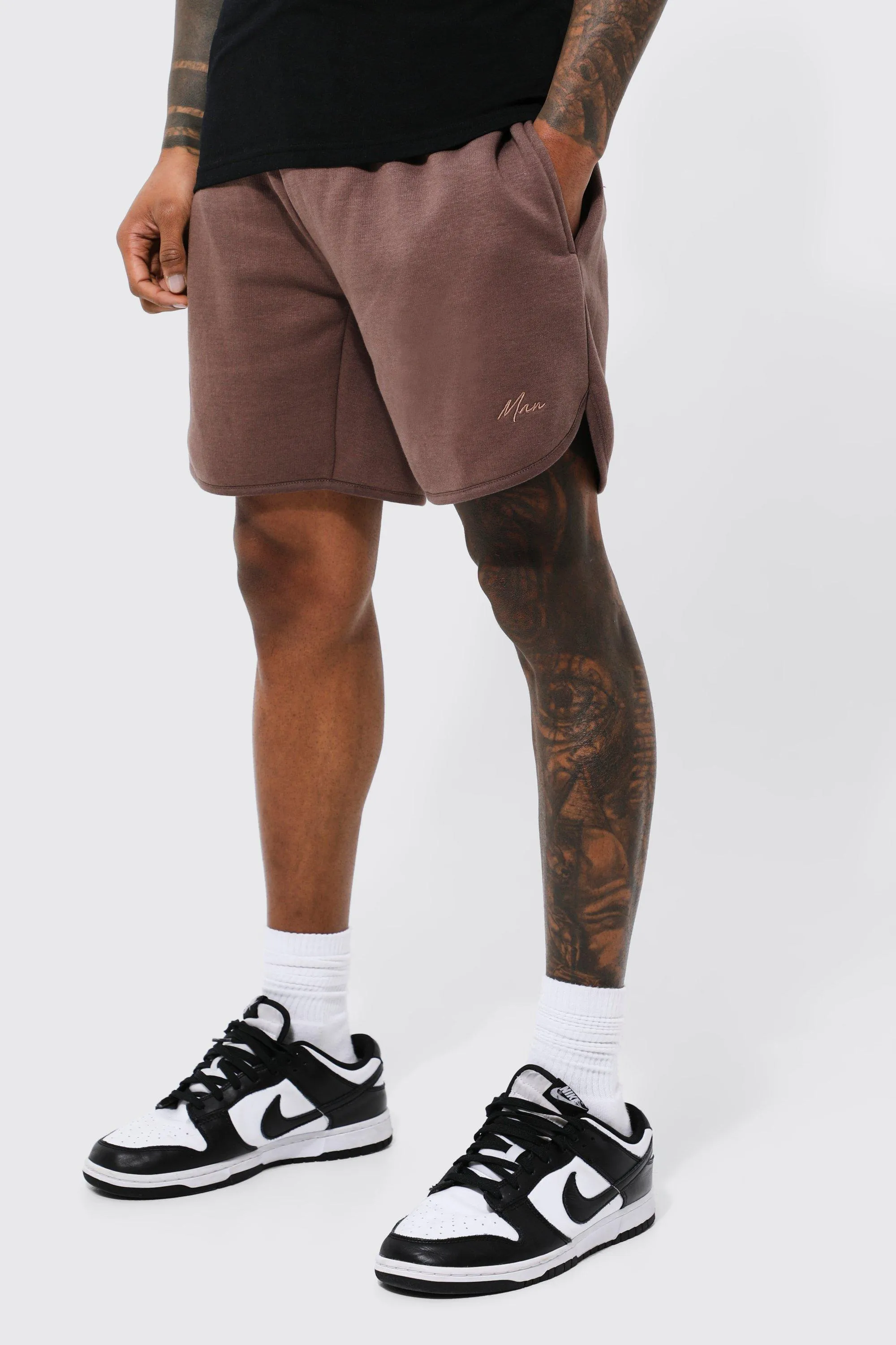 Man Short Loose Fit Curved Hem Jersey Short | boohooMAN UK