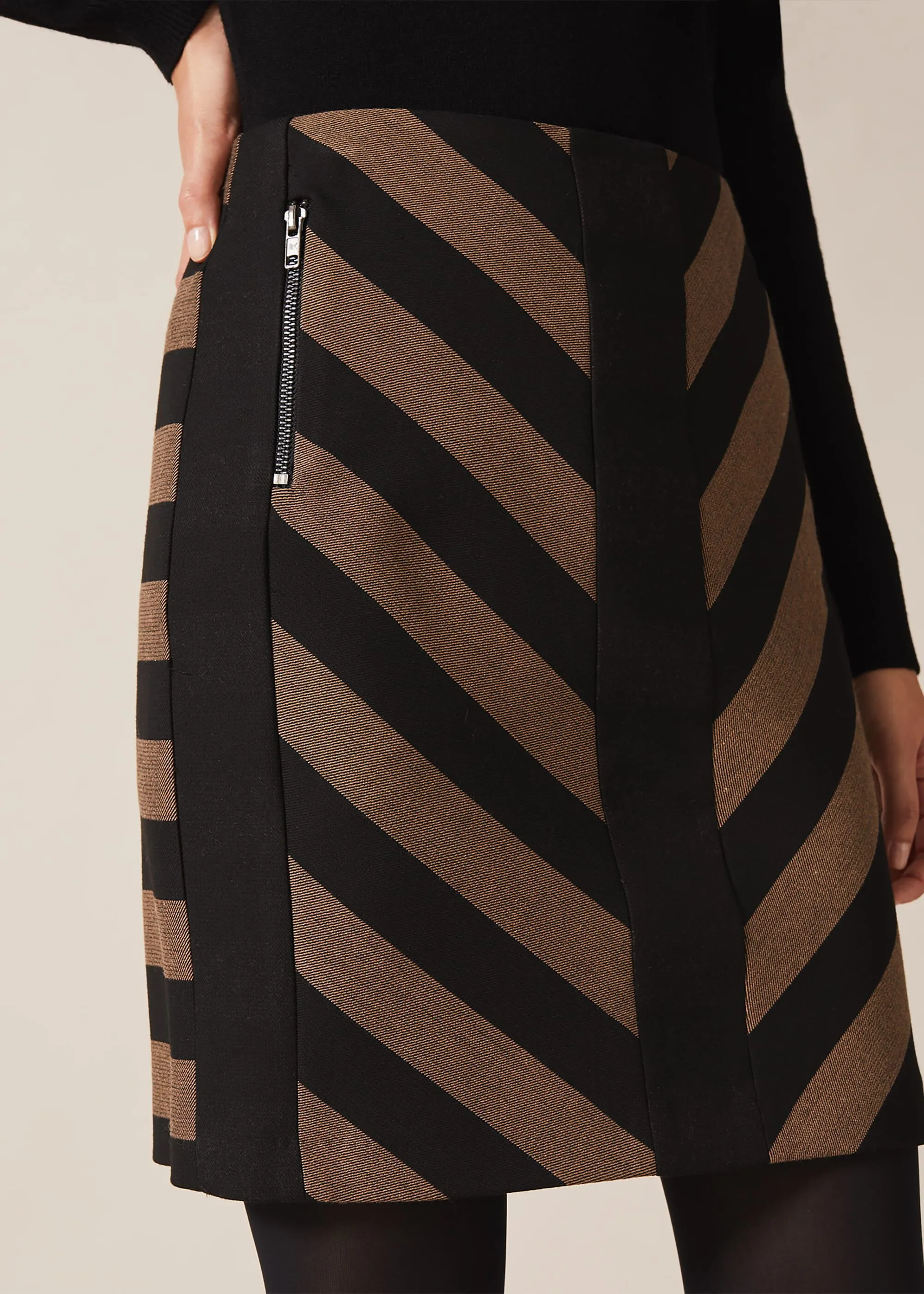 Mirren Chevron Skirt