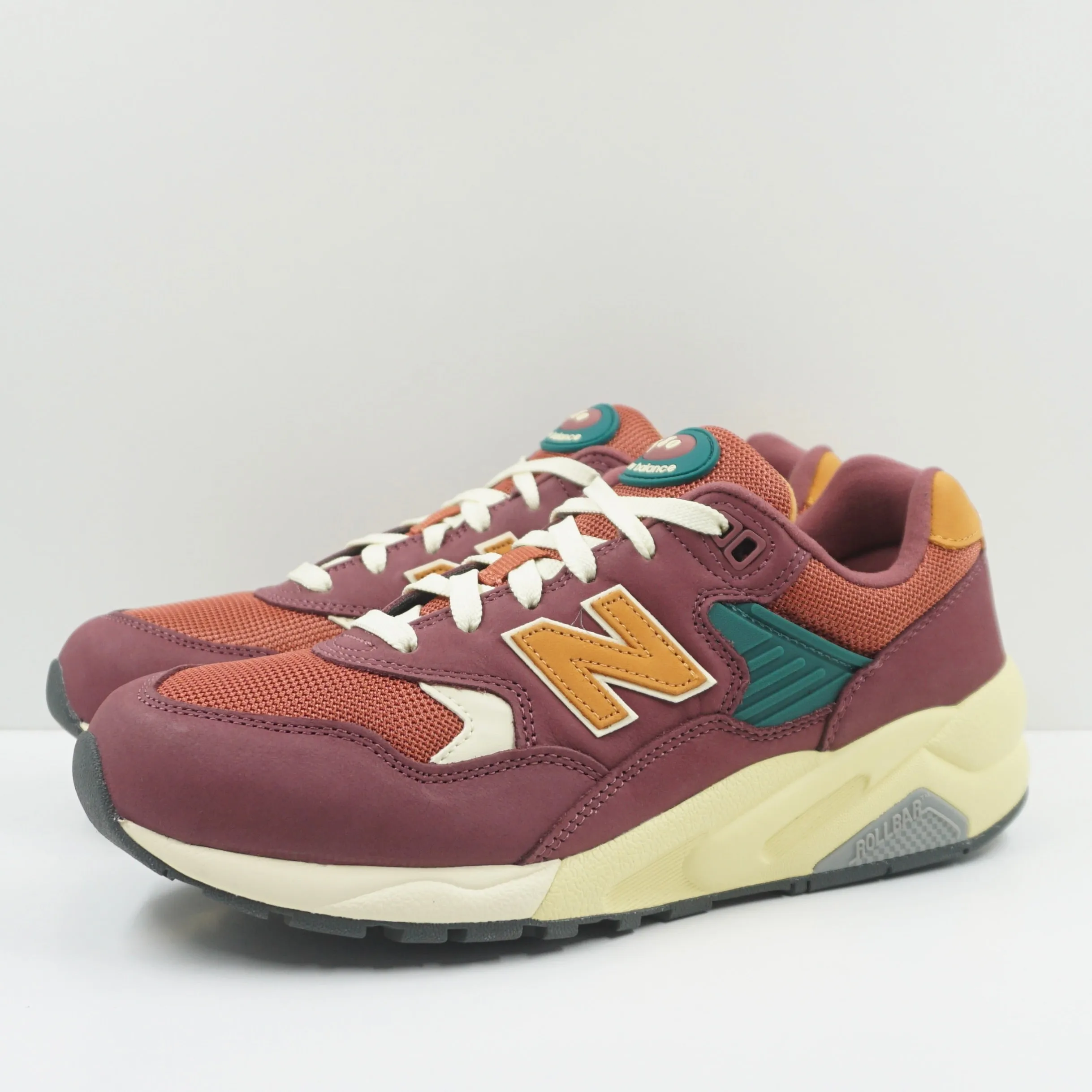 New balance MT580 Washed Burgundy