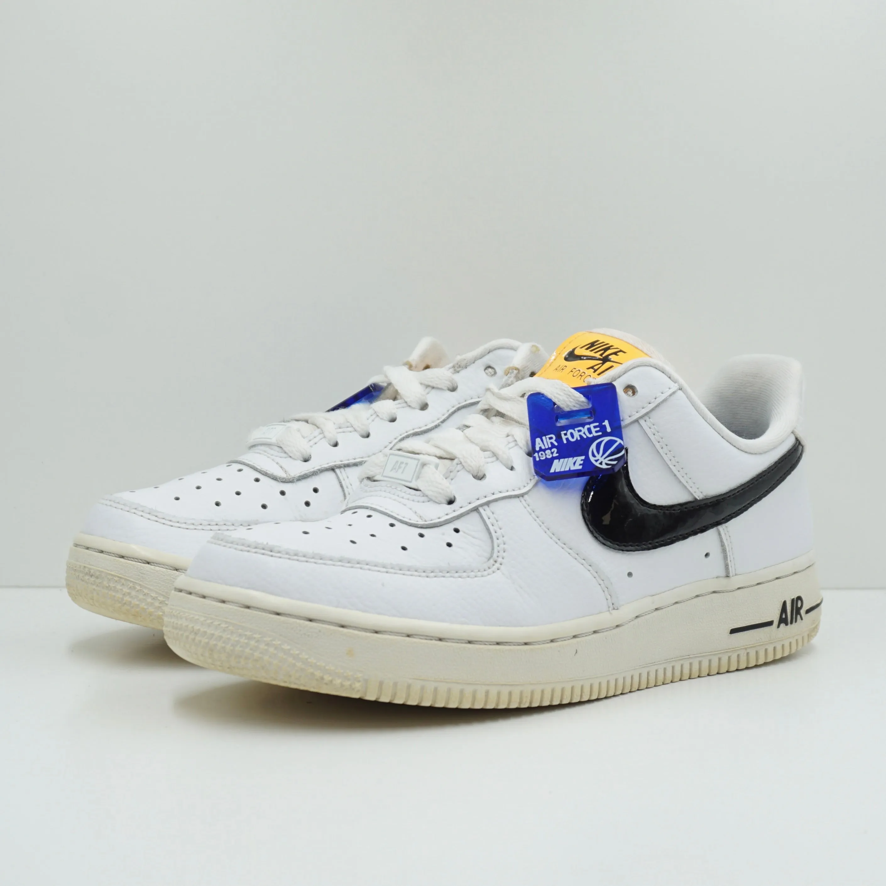 Nike Air Force 1 Low SE White (W)