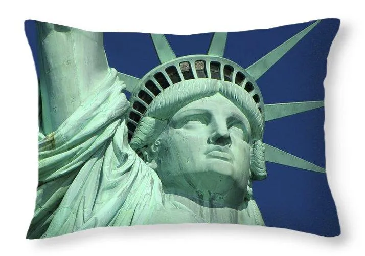 Statue Of Liberty Close - Throw Pillow